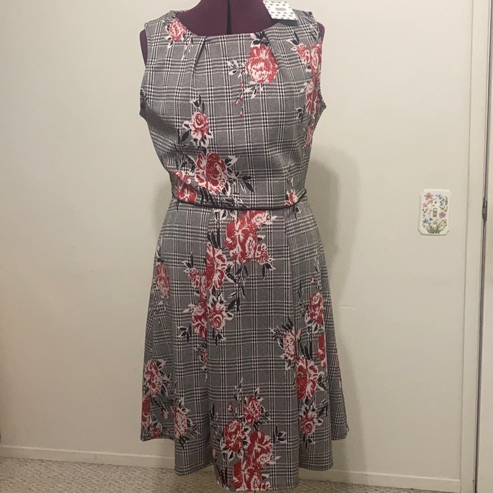 NWT piphany dress black and red Size M